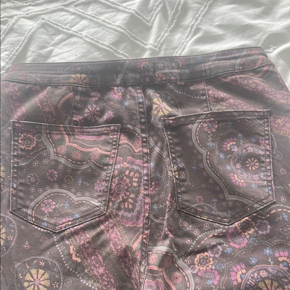 Bohemian Paisley Flare Pants - Picture 5 of 5